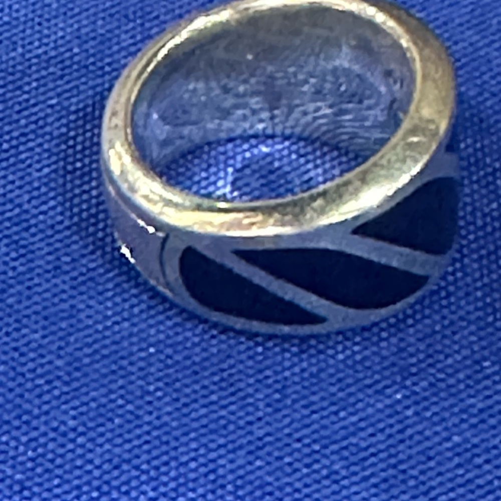 David Yurman Mens Silver Ring with Black Onyx.  Beautiful Band - Picture 3 of 3